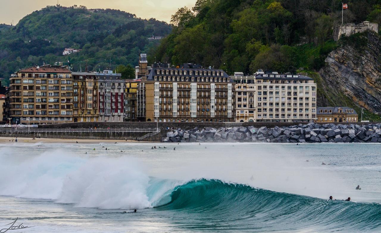 Surfing Etxea - Surf Hostel San Sebastián Exterior foto